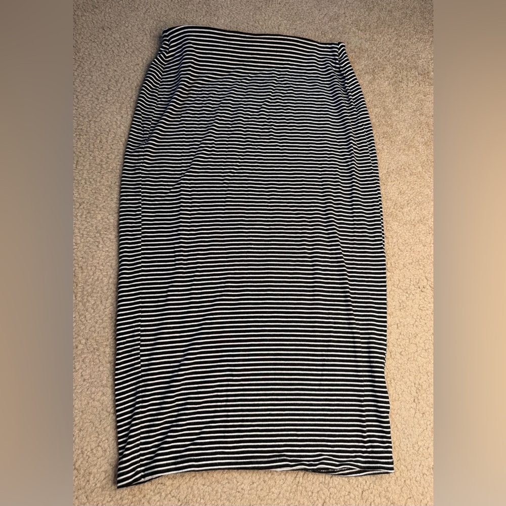 Old Navy Striped Black and White Women's Midi Skirt XS